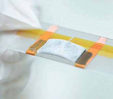 Prof. Lau produces energy storage device via printing with MnO2 ink.