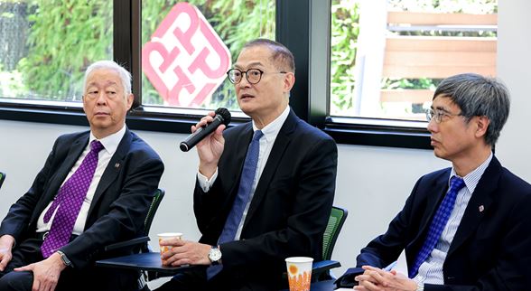 Prof Lo vists_1176x644_09