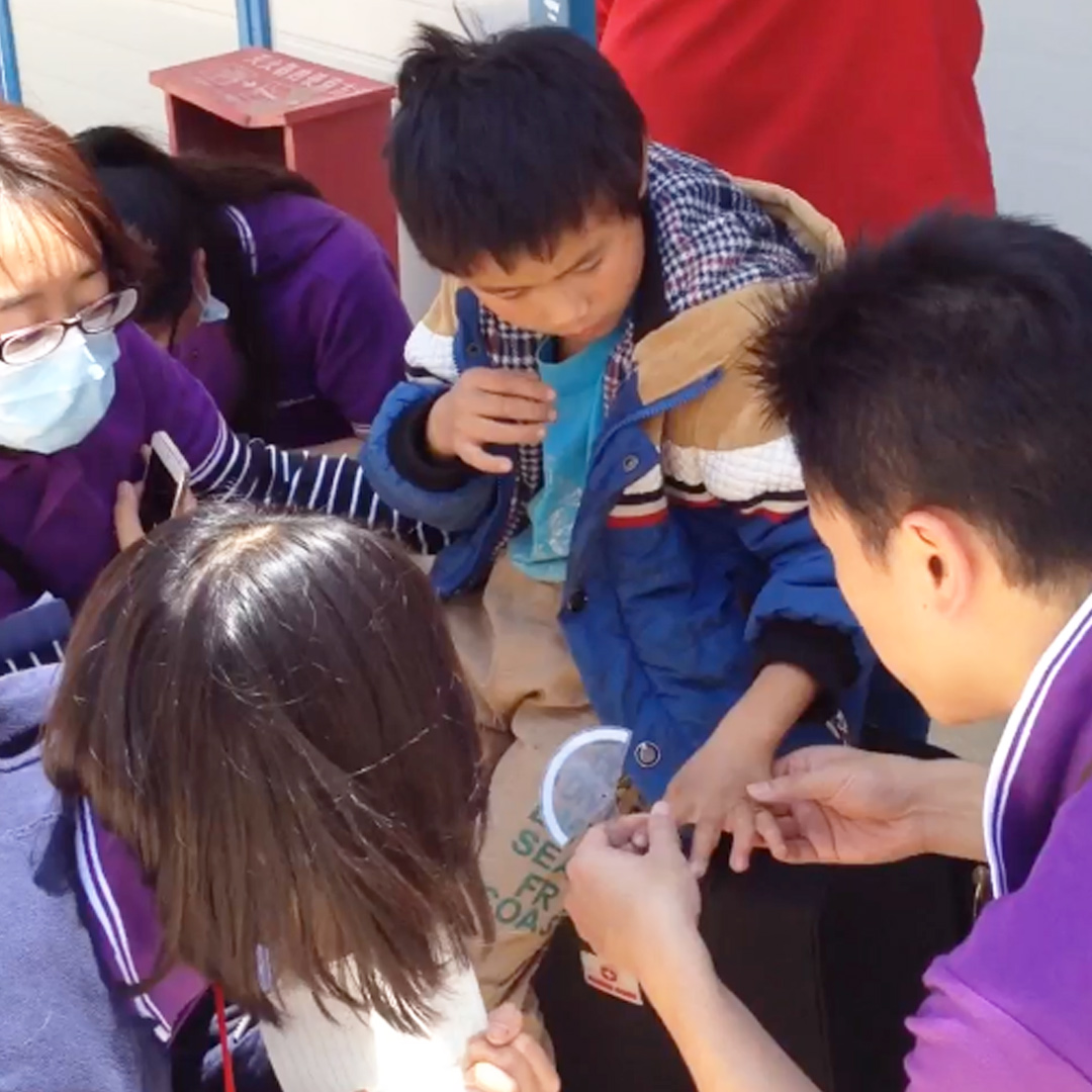 love without borders_1080x1080_1