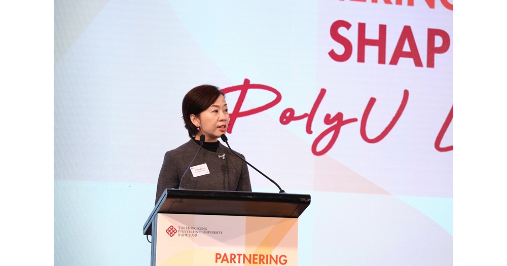Dr Miranda Lou, Executive Vice-President, thanks the employers for joining hands with PolyU to nurture the rising generation.