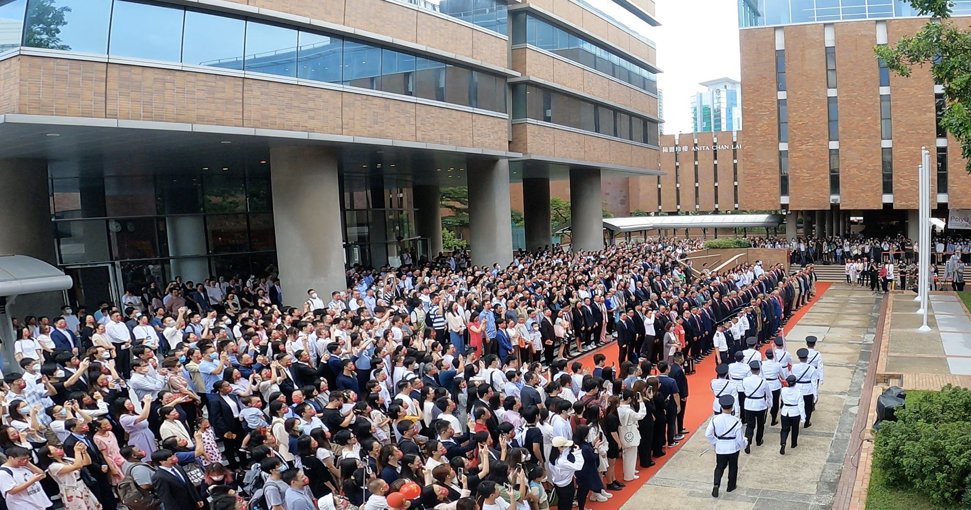 Over 1,000 PolyU members and guests attend flag-raising ceremony to ...