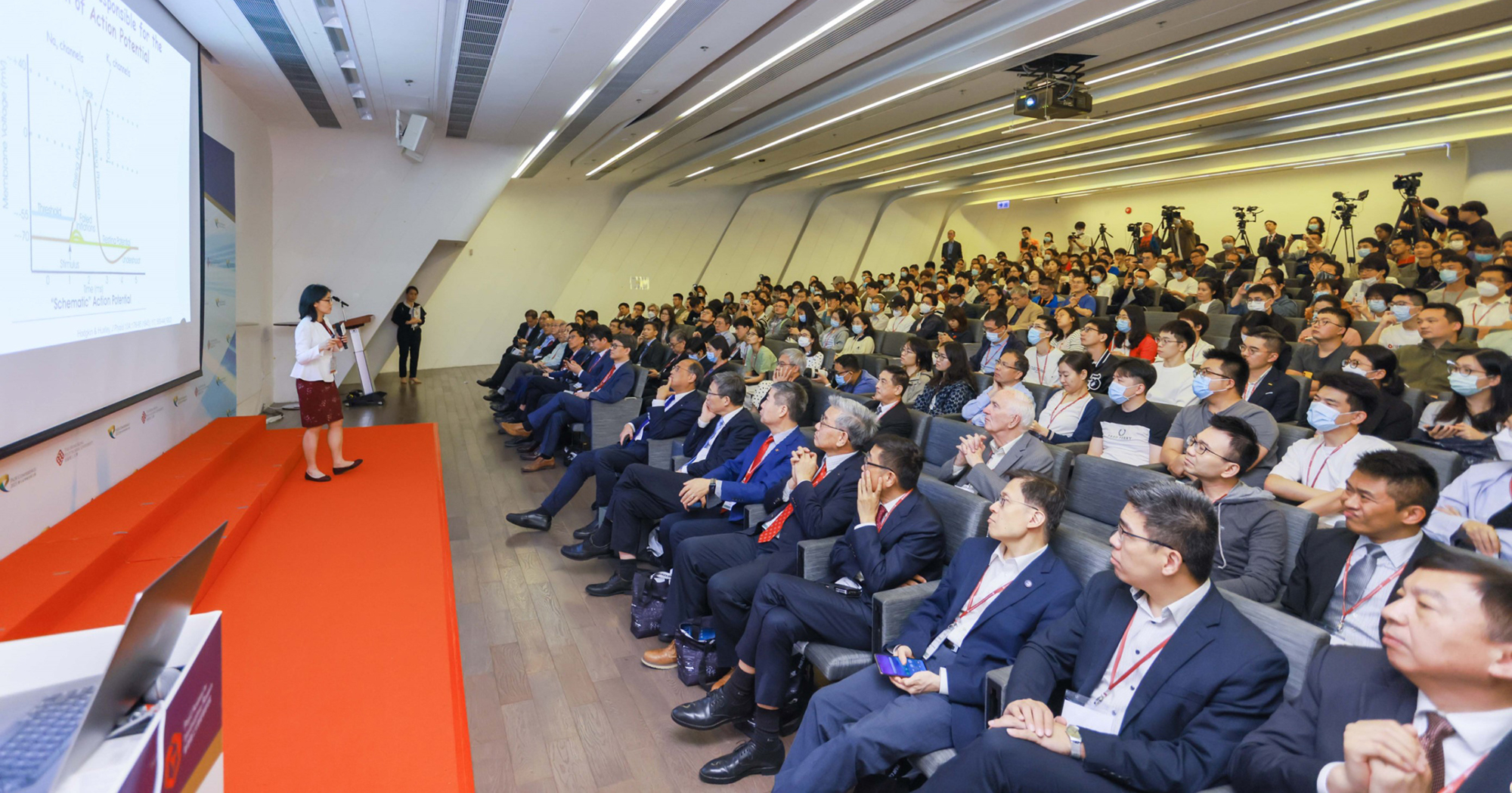 PolyU hosts premier interdisciplinary research conference in the Greater Bay Area with Prof. Yan Nieng and over 100 leading experts as distinguished speakers