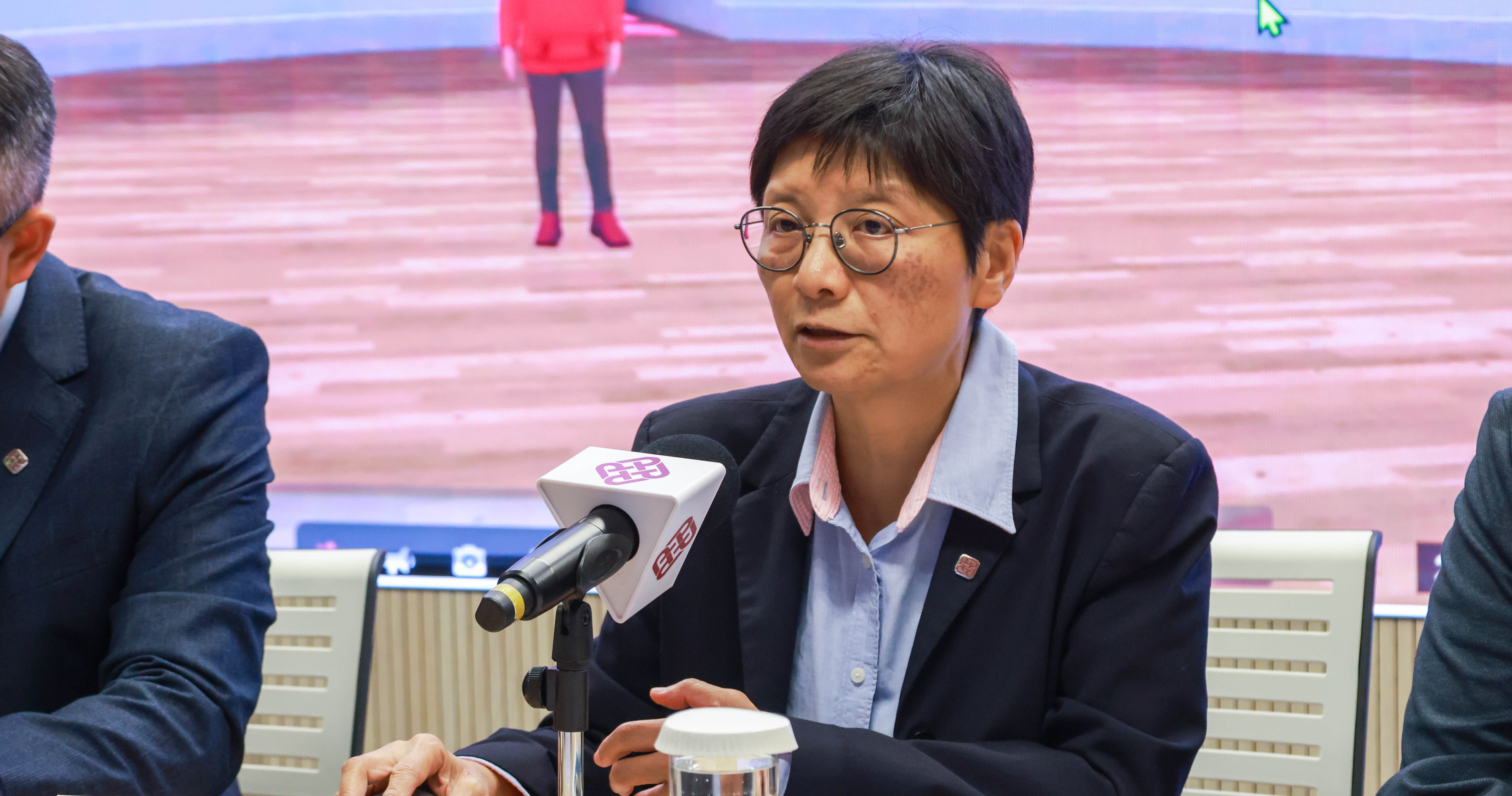 理大醫療科技及資訊學系副系主任羅嘉慧教授開發的「元宇宙大腦影像解剖學展館」平台，透過元宇宙及結合探索、對話與遊戲元素，突破傳統二維線上學習的限制，將被動學習轉化為主動、三維的互動數碼探索體驗。