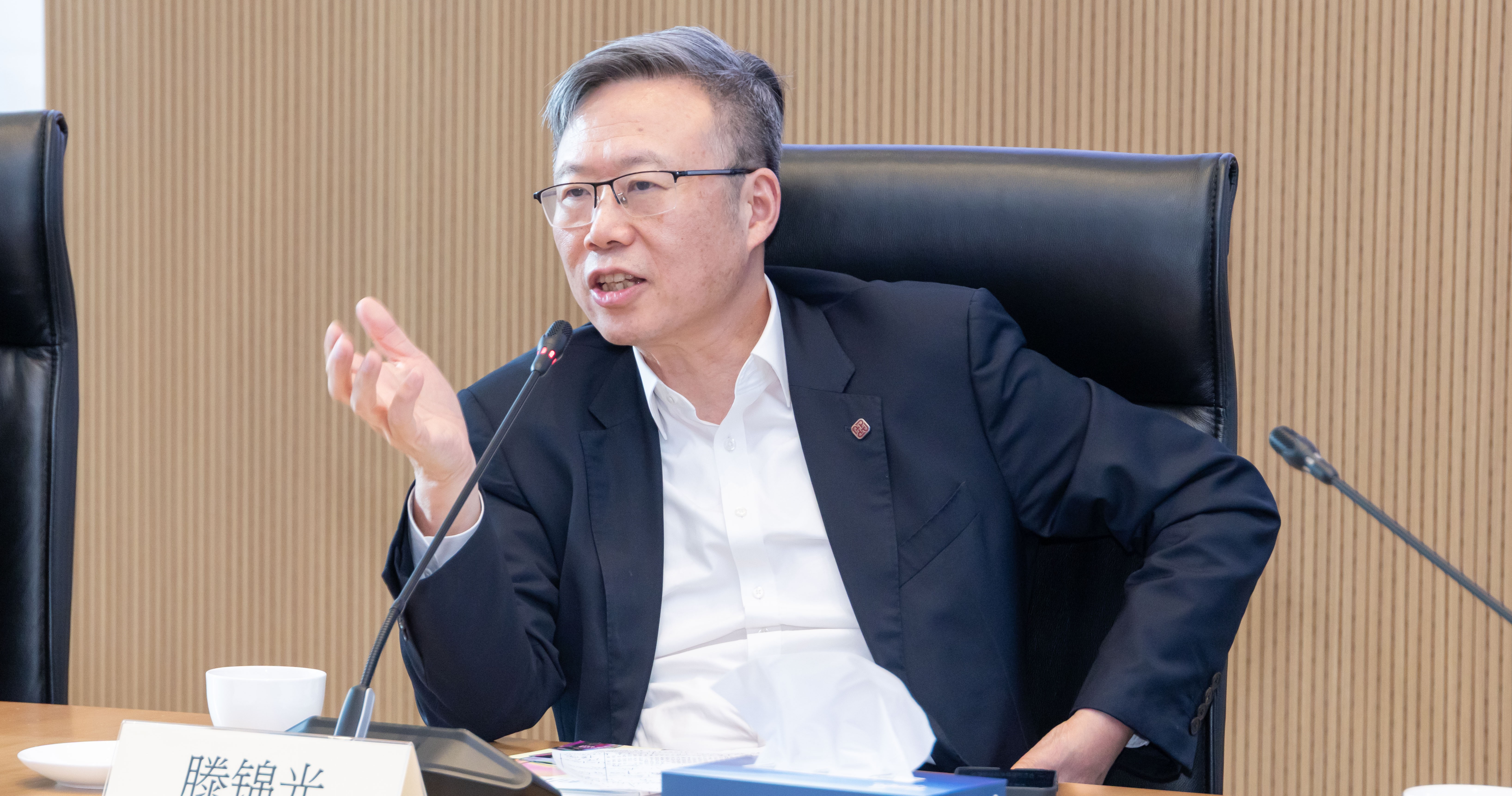 Prof. Jin-Guang Teng shared PolyU’s latest progress in discipline development, research innovation, knowledge transfer, entrepreneurship and social service.