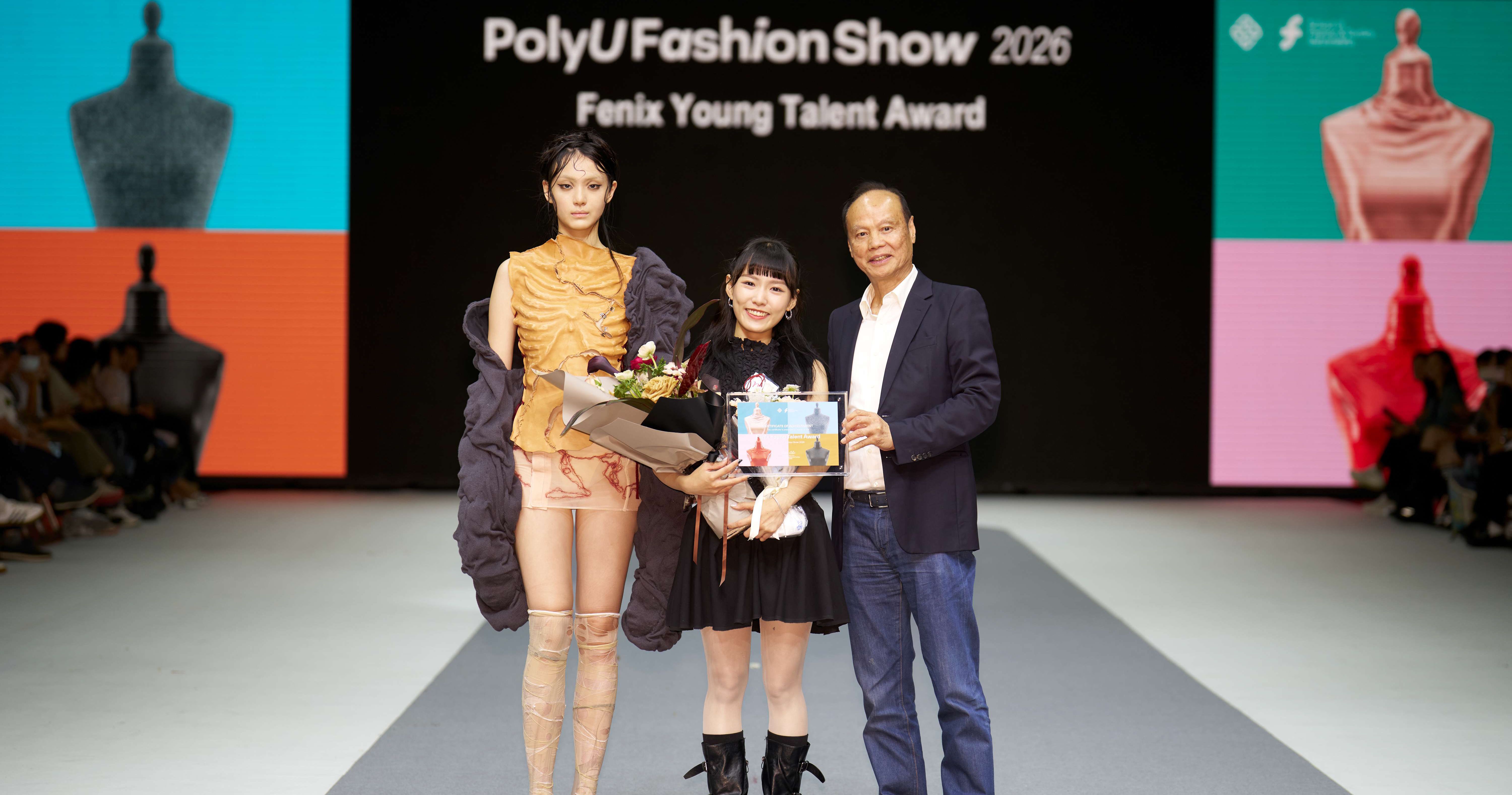 The Fenix Young Talent Award was won by Yau Hiu-man, Hazel (centre) for the collection themed “The Anatomy of Collapse”.