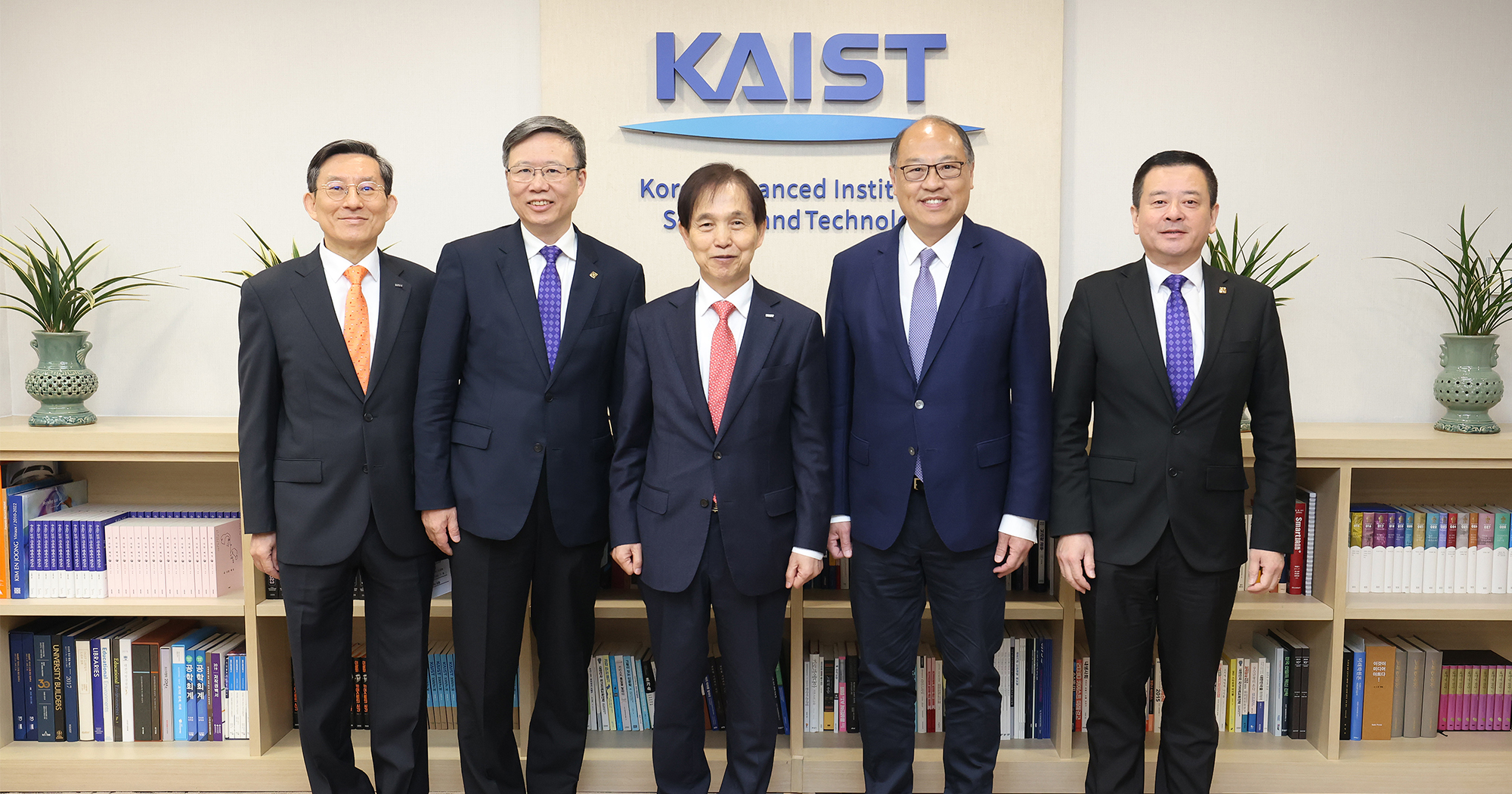 SeoulVisit_27Apr_01_2000x1050