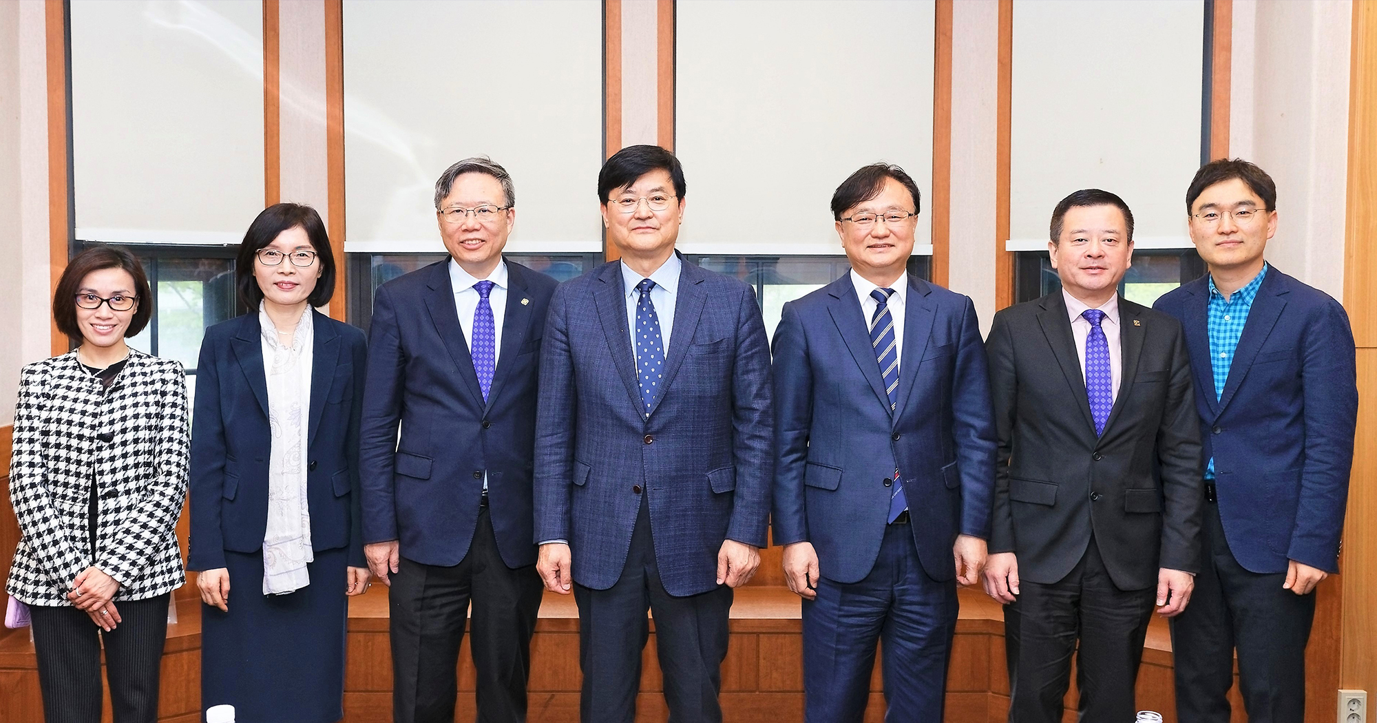 SeoulVisit_27Apr_03_2000x1050