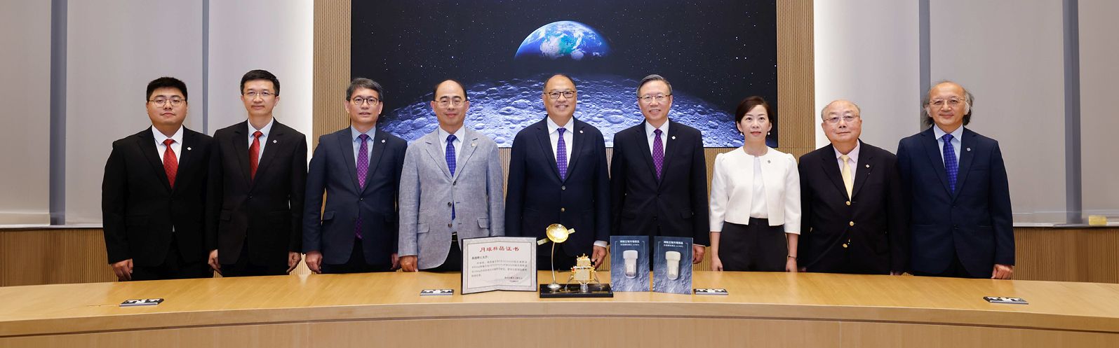 Lunar Soil Samples_recent focus