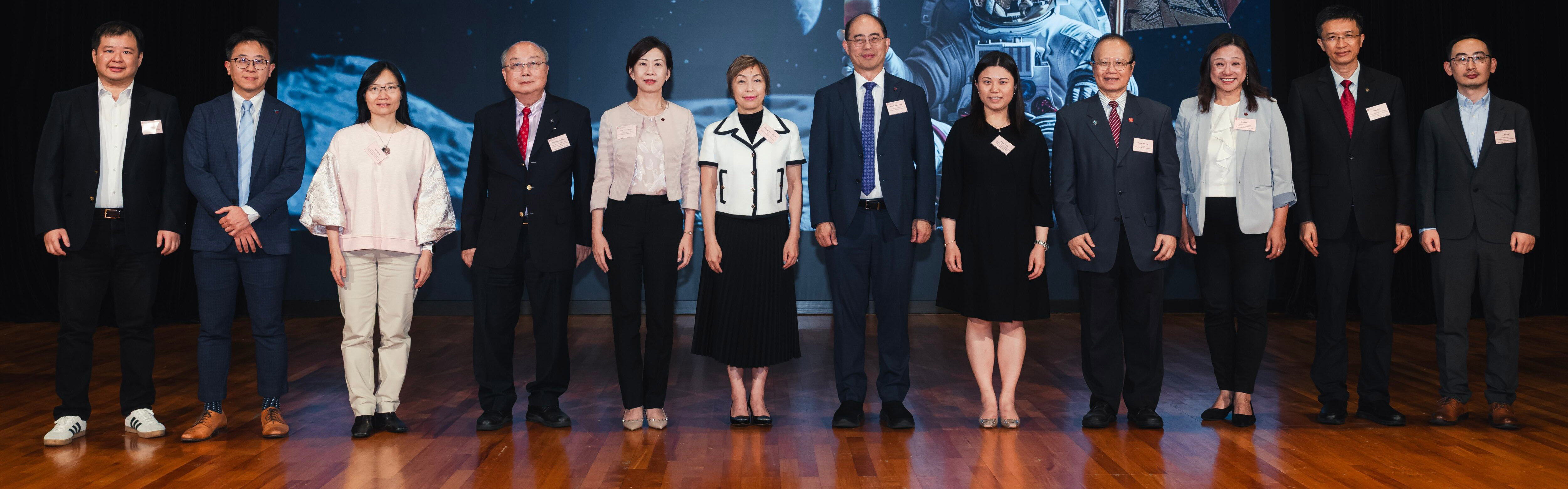 Pioneeing the Moon_RF_2 Jun3