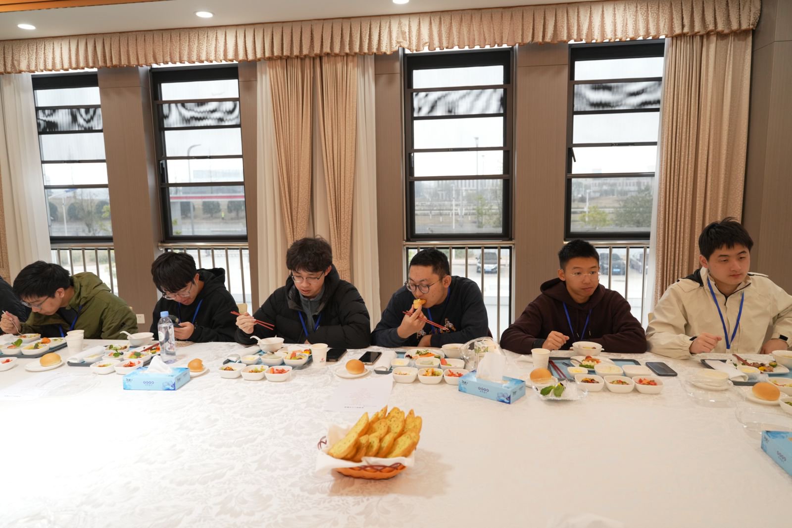 e1fc864bfi8238d1d8716997396427ba