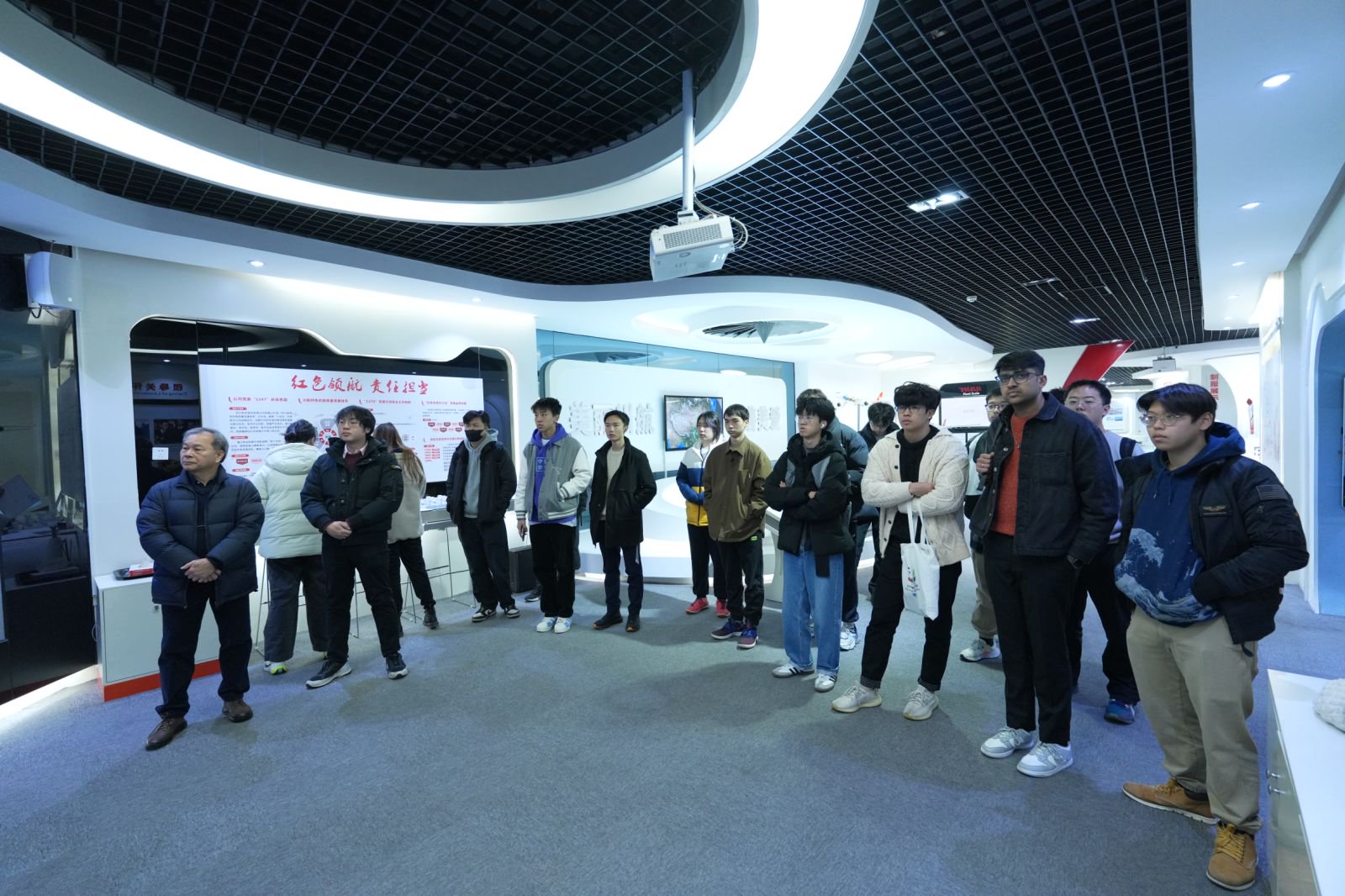 Selected1_7d3b22242ib8bbb90e32f38ae2c2738e