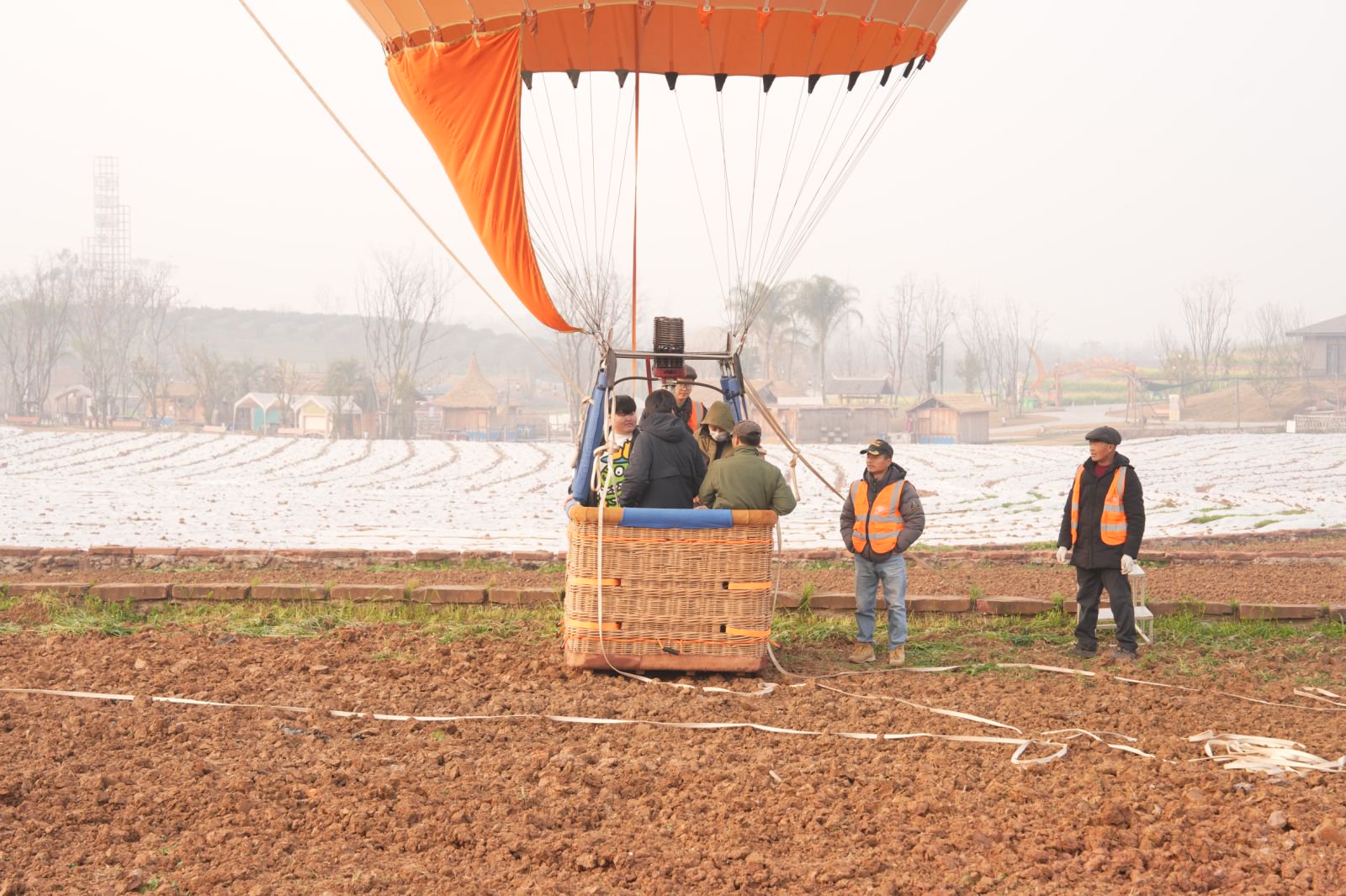 Selected6_1b252a19bs781c625f89decb458947d0