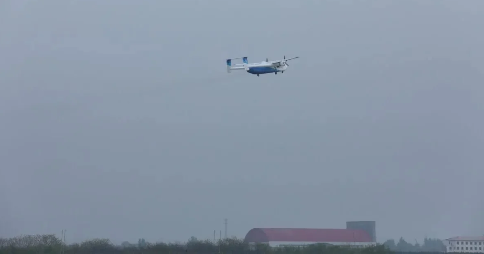 UNMANNEDTRANSPORTAIRCRAFTMAIDENFLIGHT 2000 x 1050 px