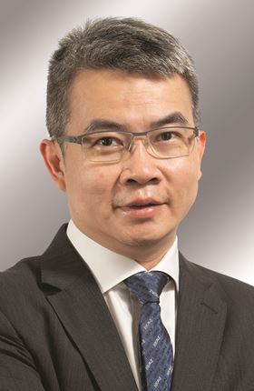 FENG-EE-Senior-Photo-Kevin Wong
