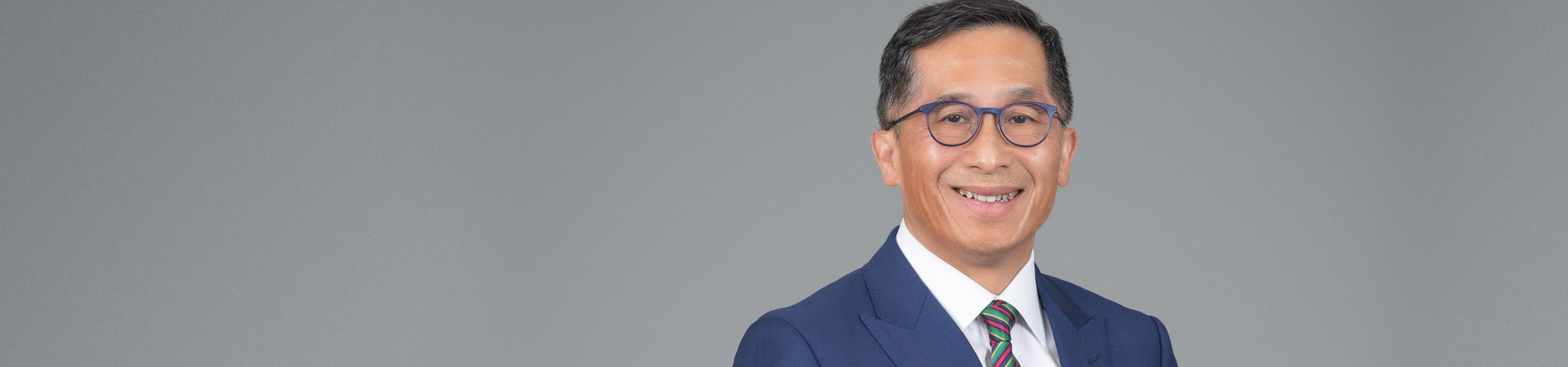 B004_banner_alumni_06