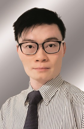 FENG-EIE-Senior-Photo-Dr Steve Mung