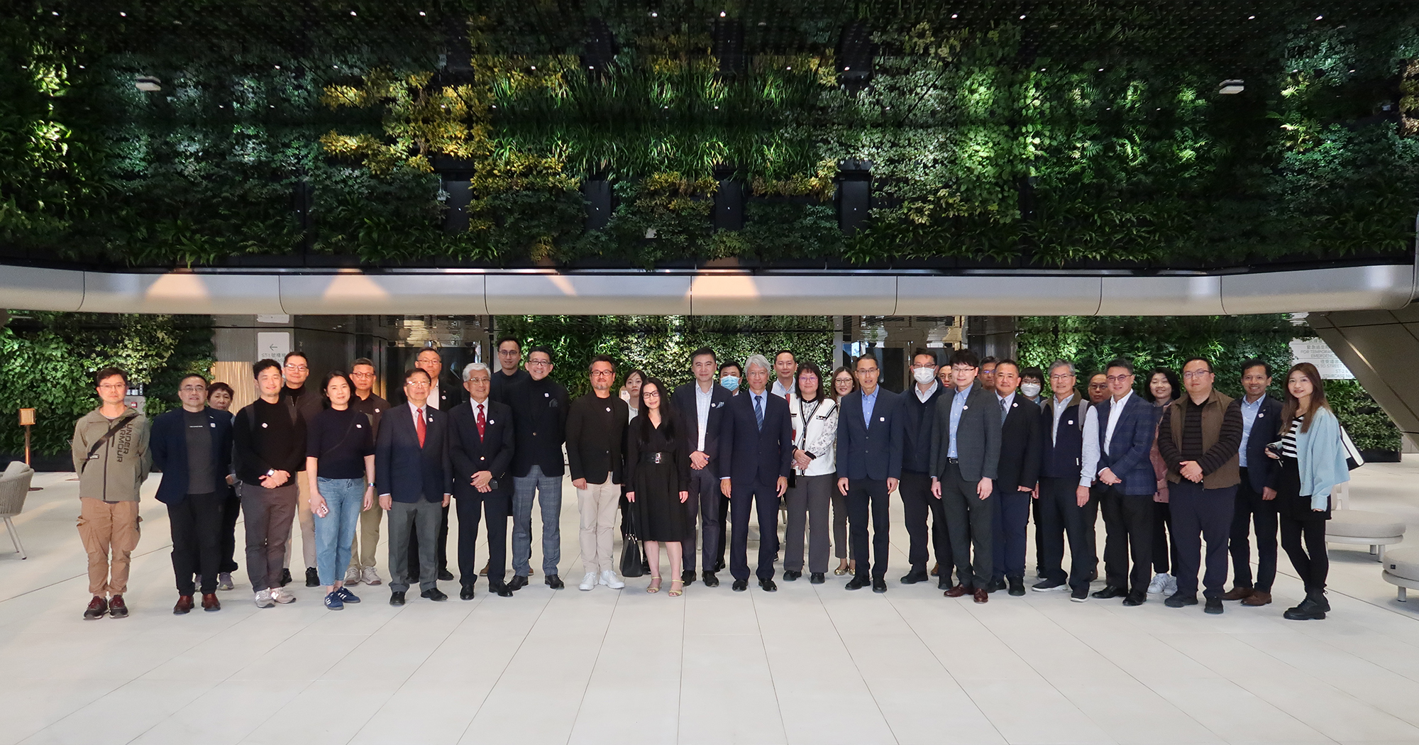 3_IMG_8725_2000x1050