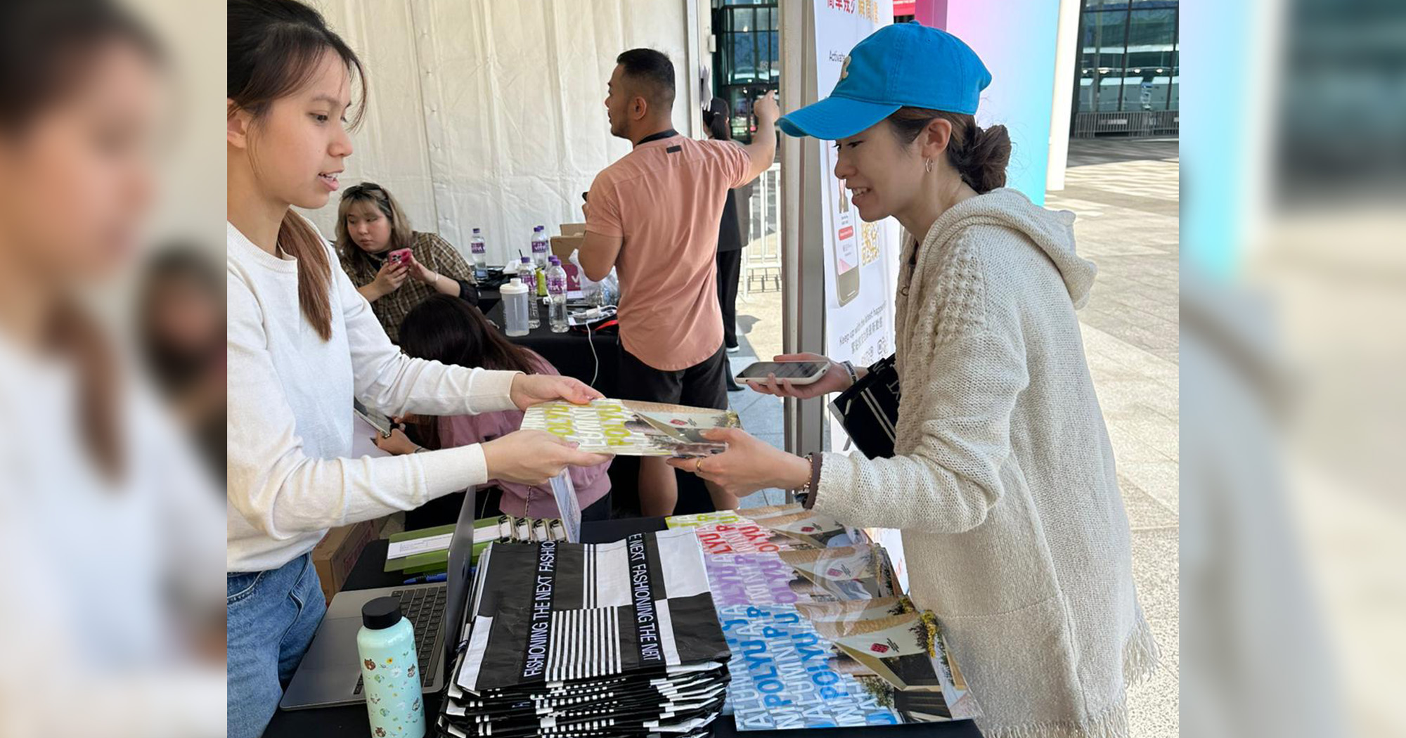 04_HONG KONG FASYNATES_2_2000x1050