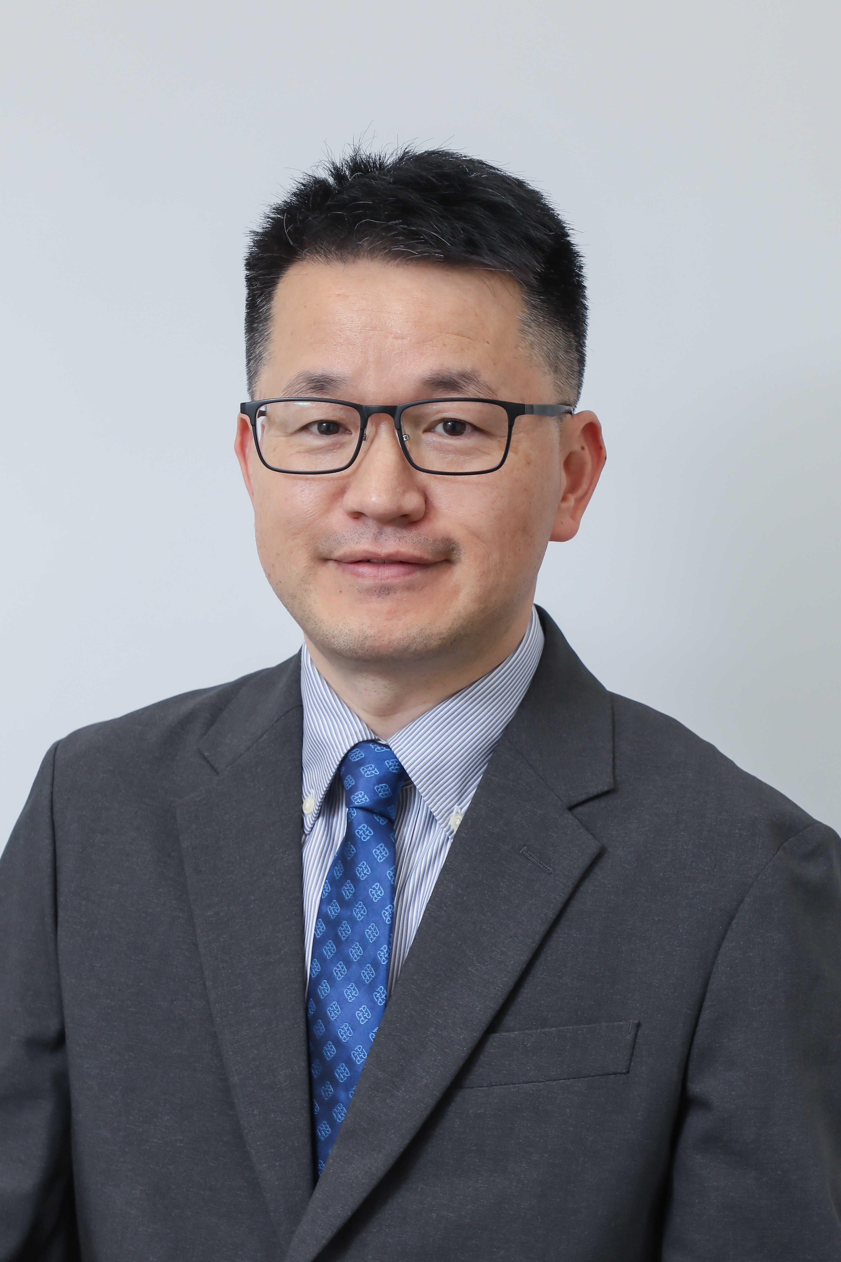 Prof. Leng Chenlei