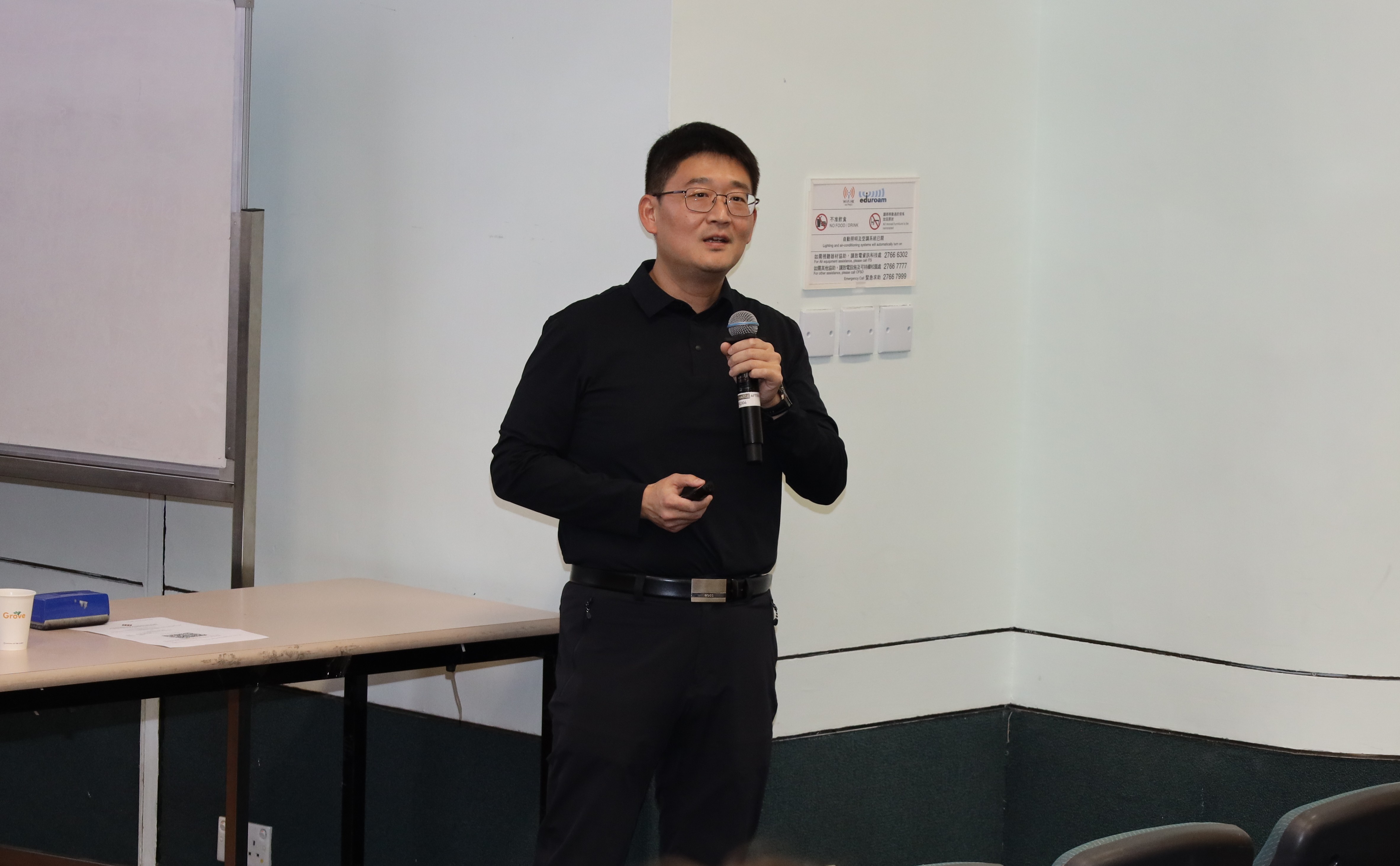 Distinguished Lecture by Prof. Xin LIU | Department of Applied Mathematics