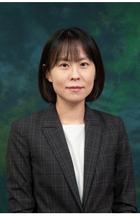 Dr Molly Mengjung LI