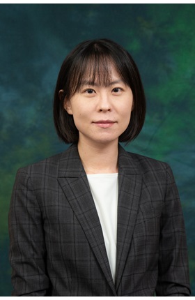 Dr Molly Meng-jung Li