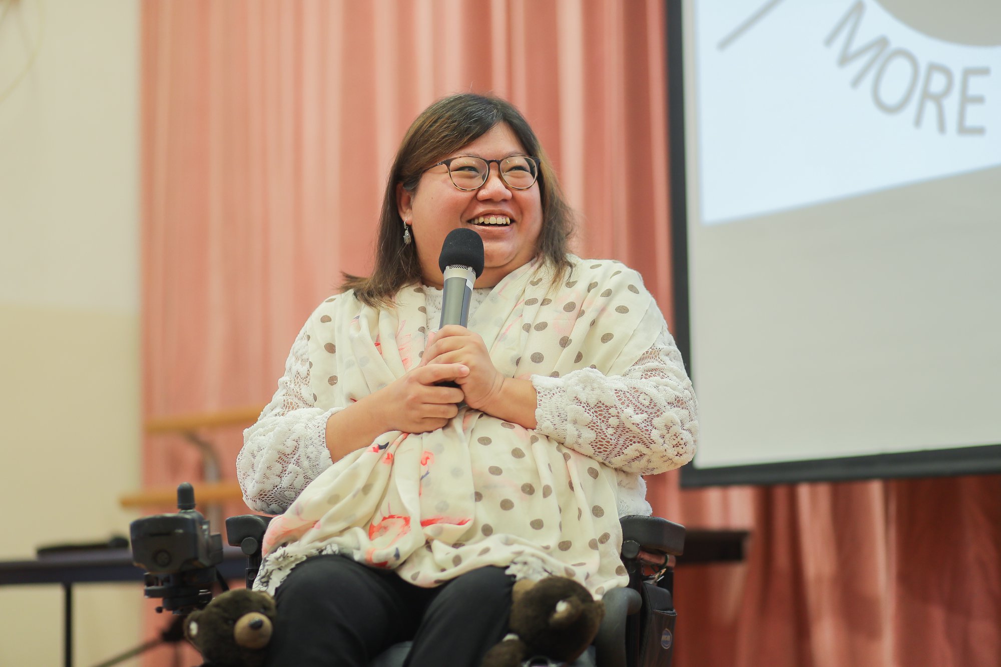 Congratulations to Ms Carmen Yau for being awarded Sir Edward Youde Memorial Fellowship 201819