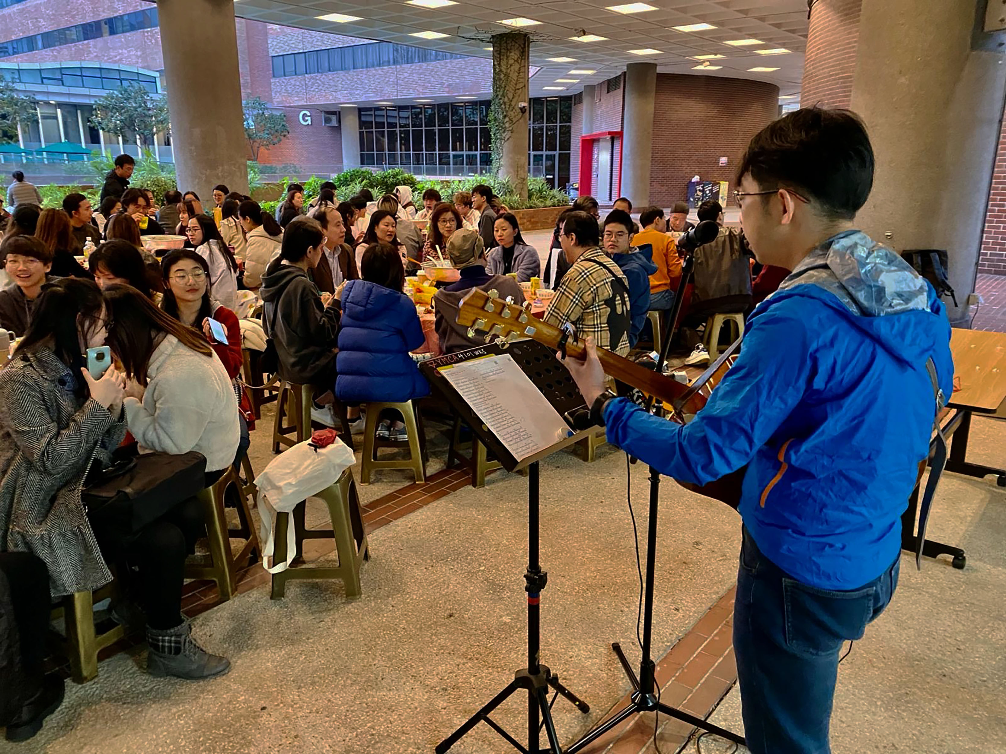 20240309 Alumni signing performance