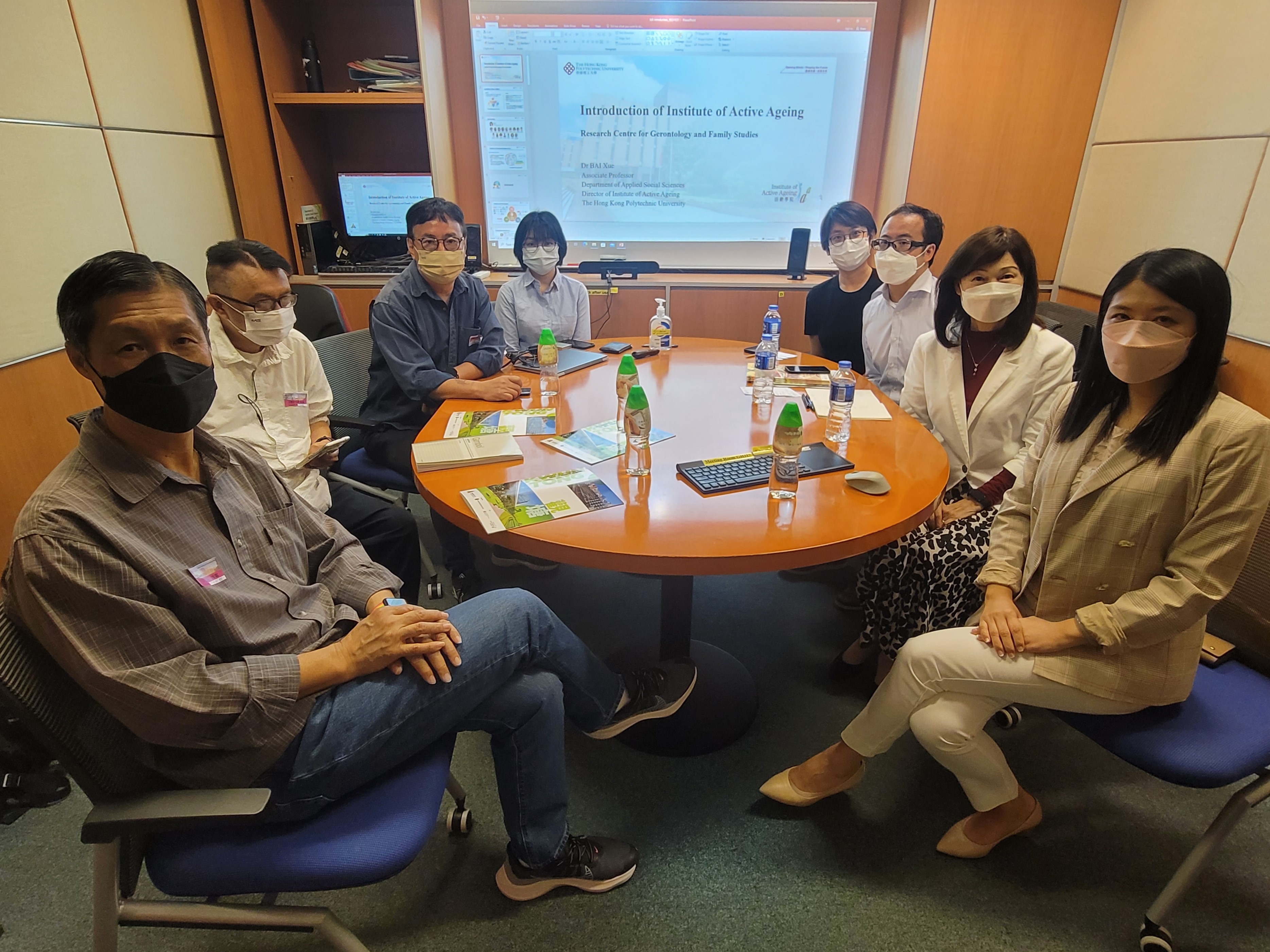 Dr Tik Chi Yuen, the Legislative Councillor and his team visited the Institute of Active Ageing of the PolyU