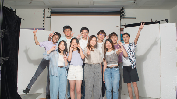 past event photo taking 1162x650