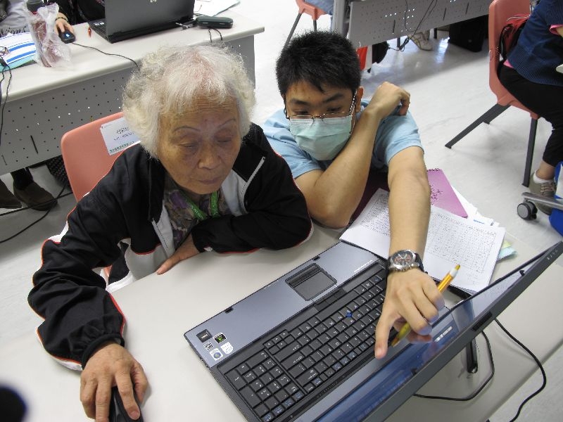 PolyU organises Elderly Mini-U Programme 2009 to promote lifelong learning
