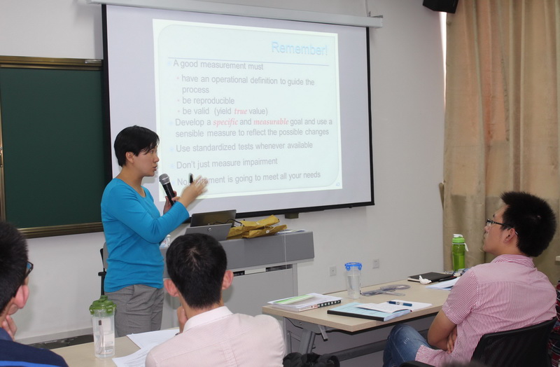 开学礼后，硕士课程随即开课。