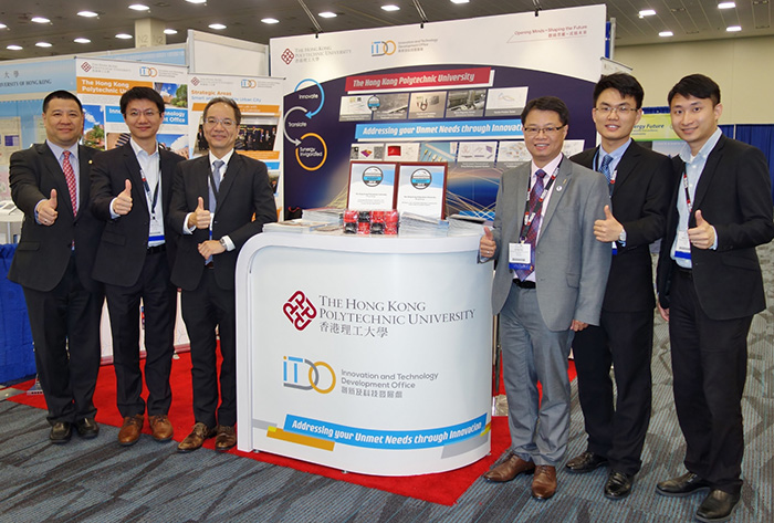 PolyU showcases its latest innovations at the TechConnect World. Dr KAN Chi-wai (third from right) and Dr Terence LAU (third from left) have exchanges with potential collaborators in industry and academic fields 
