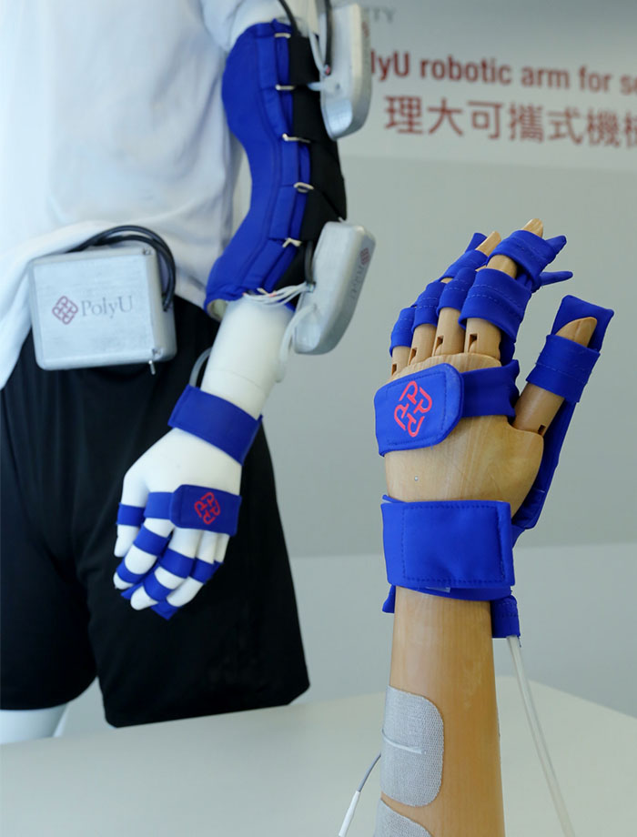 The PolyU-developed robotic arm is the first-of-its-kind integration of exo-skeleton, soft robot and exo-nerve stimulation technologies. It is light in weight, compact in size, fast in response and demands minimal power supply, thus suitable for use in bo