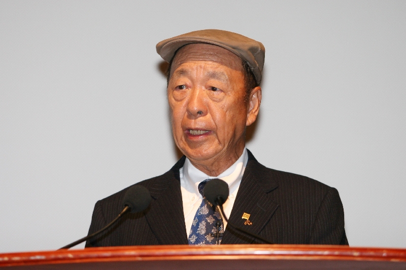 吕博士在典礼上以‘世界旅游业暨港澳区旅游发展绪论’为题发表演讲。
