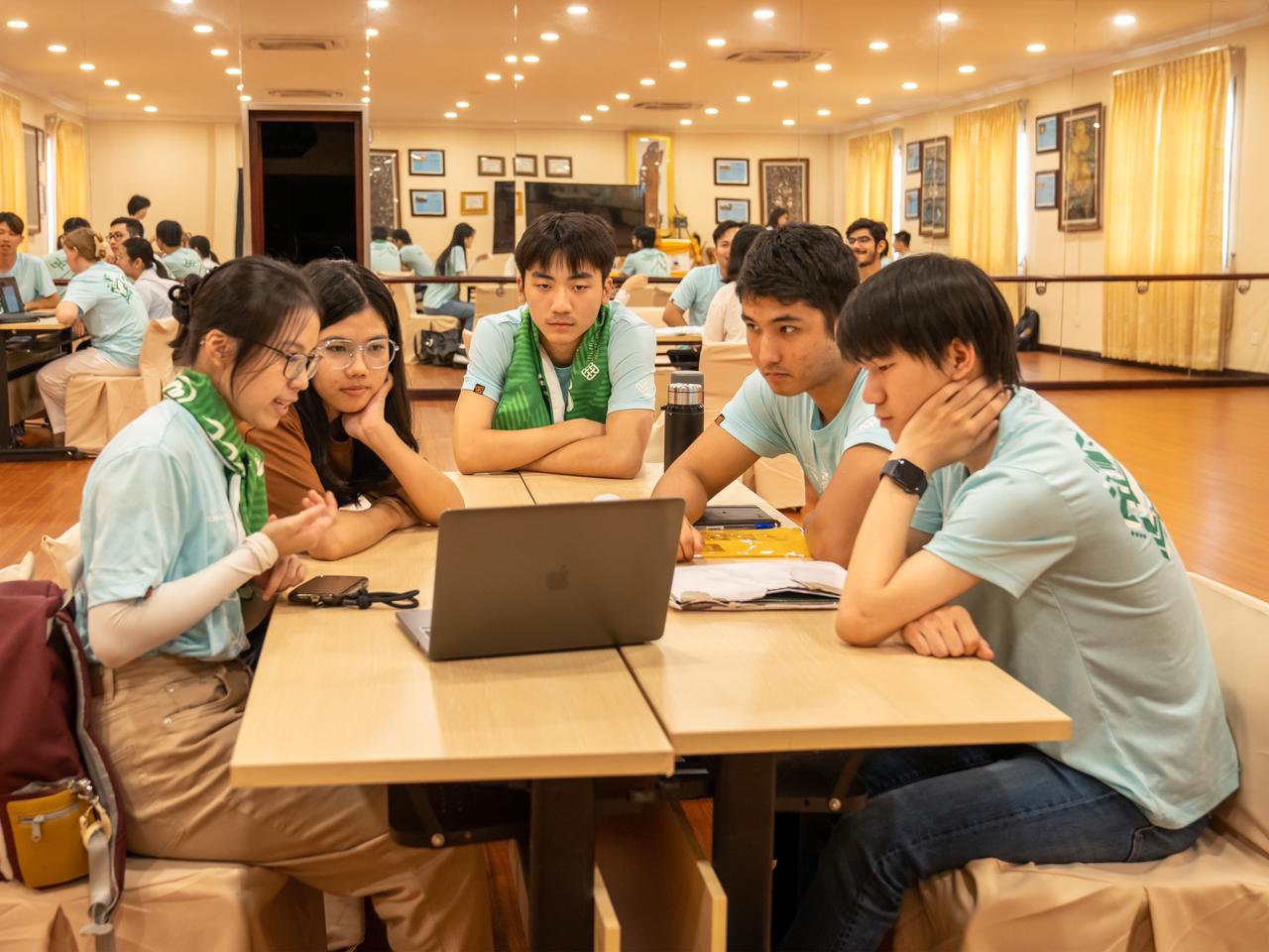 013CHAN Karybk Student8b862111eb6c436fbef43487e5968950