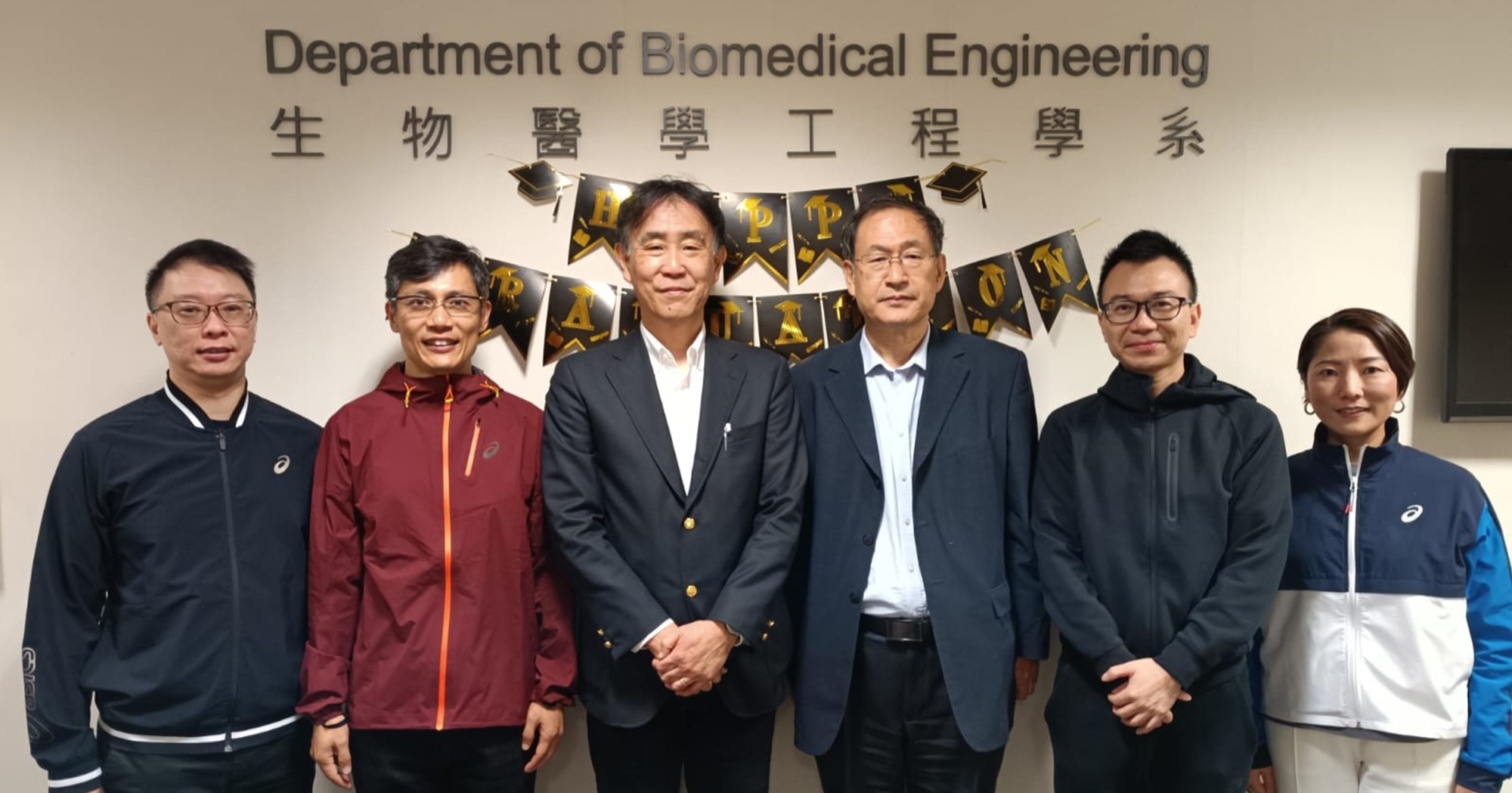 Dr Tsuyoshi Nishiwaki, Ir Prof. Ming Zhang and the research team from RISports