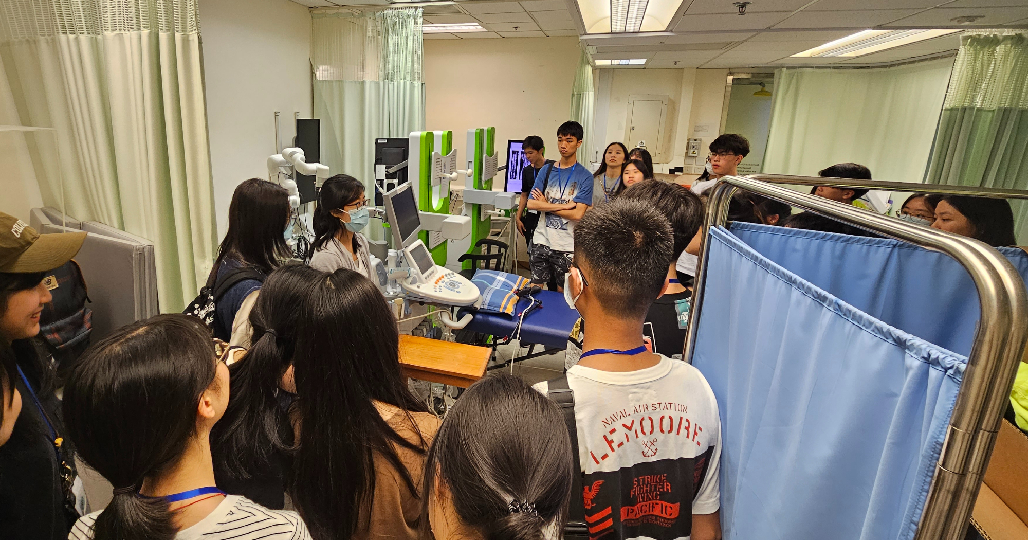 Students visited the Biomedical Ultrasound & Bioinstrumentation III Laboratory