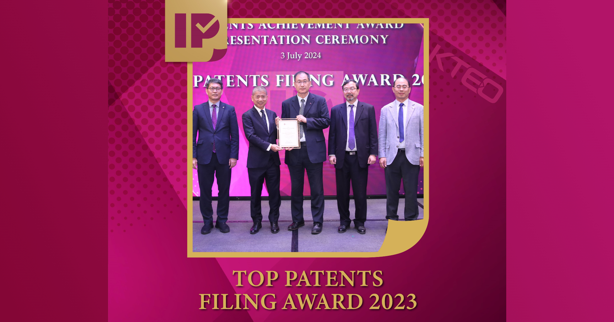 Ir Professor Ming Zhang, Head of BME, receives the Top Patents Filing Award 2023 on behalf of BME