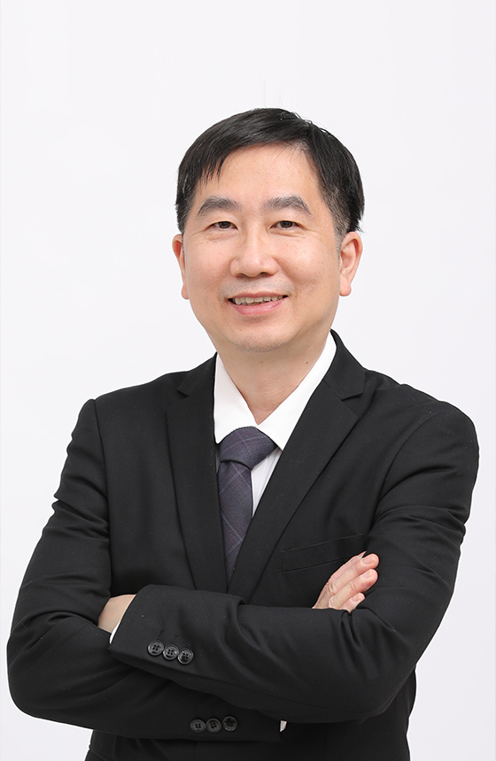 Professor Mo YANG