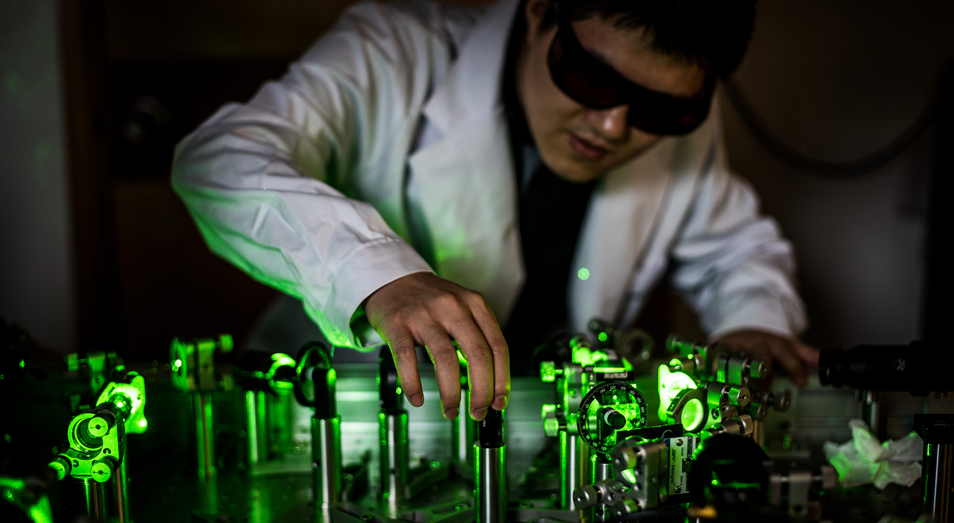 top-banner_r1_1860x1020