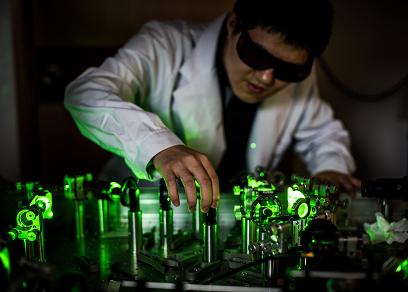 researchtheme1biomedical imaging sensing AI  wearable technology810x580