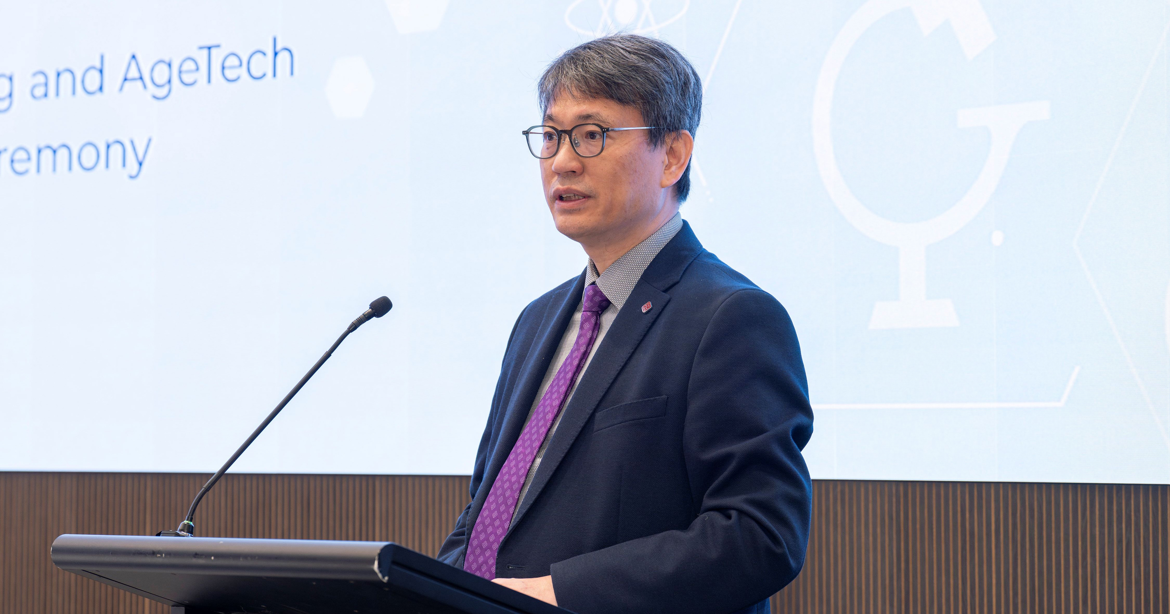 Prof. Christopher CHAO envisioned that, by joining forces with the University of Toronto, this collaboration would bring solutions that have real-world impact, foster closer connections between Hong Kong and Toronto in advancing smart ageing, and create an influential international innovation platform.