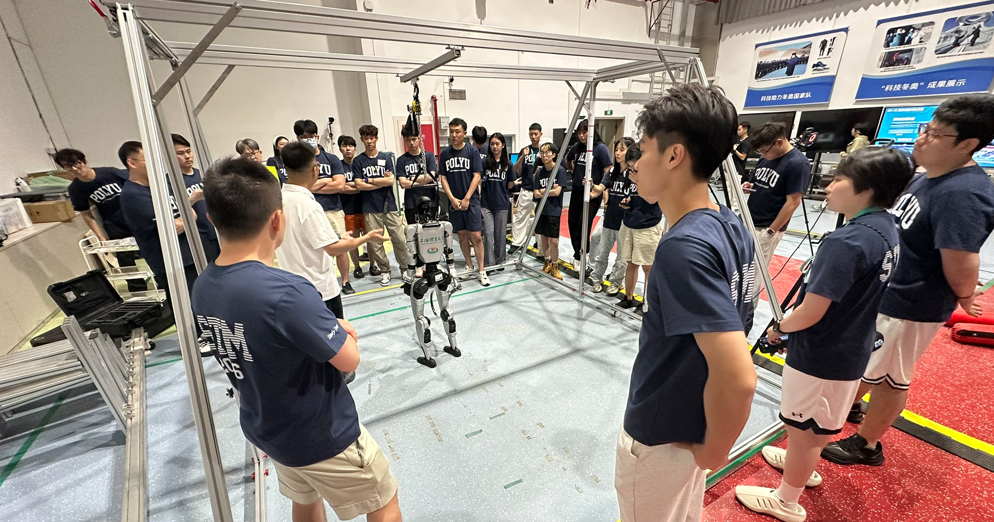 Direct exchanges with leading industry experts to learn the latest trends in AI and robotics in sports