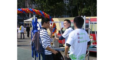 a very nice visitor being attracted to our booth