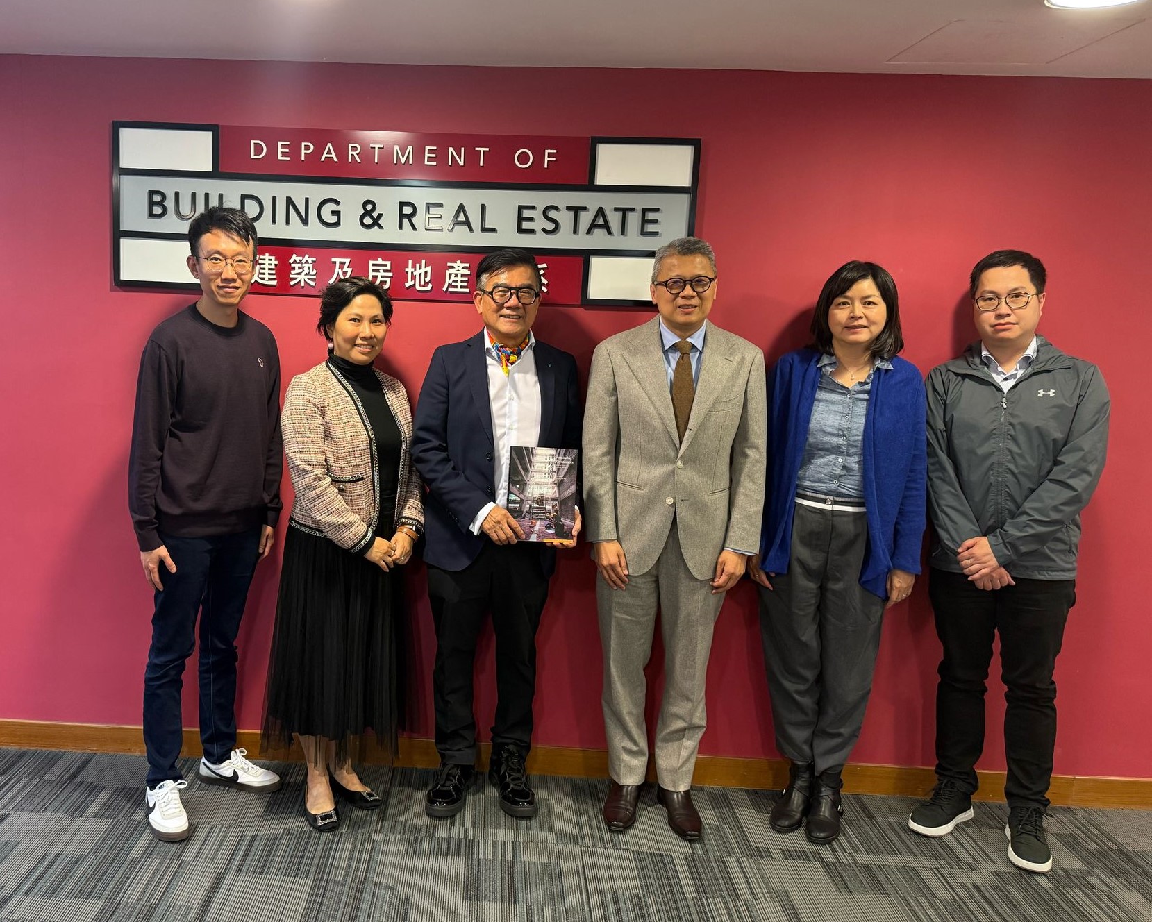 17ae8f00-60ff-4758-82a6-577270f9f5c1