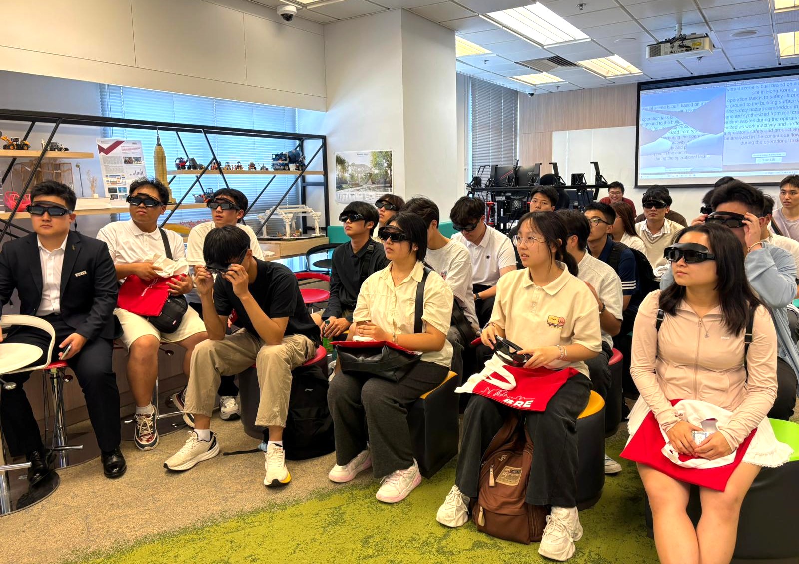 2025_1010_Visit by Zhengzhou University_03