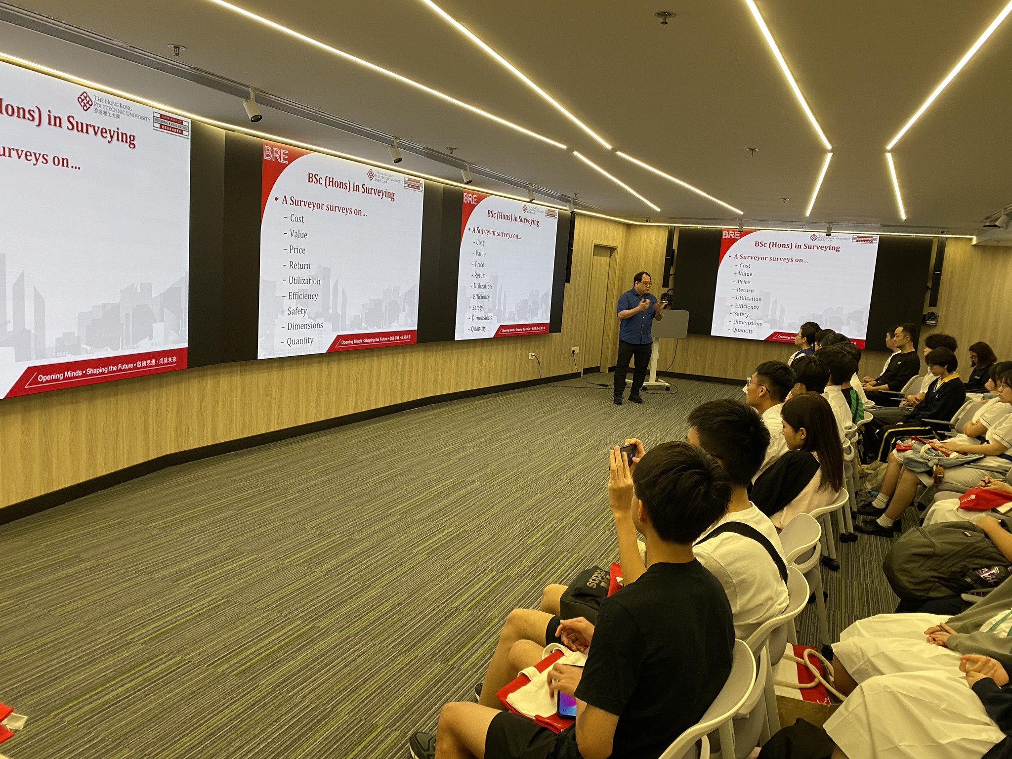 One day University Students at BRE of PolyU_2024_0703_03