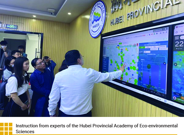 Instruction from experts of the Hubei Provincial Academy of Eco-environmental Sciences