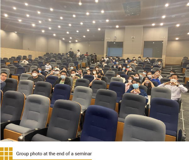 Group photo at the end of a seminar